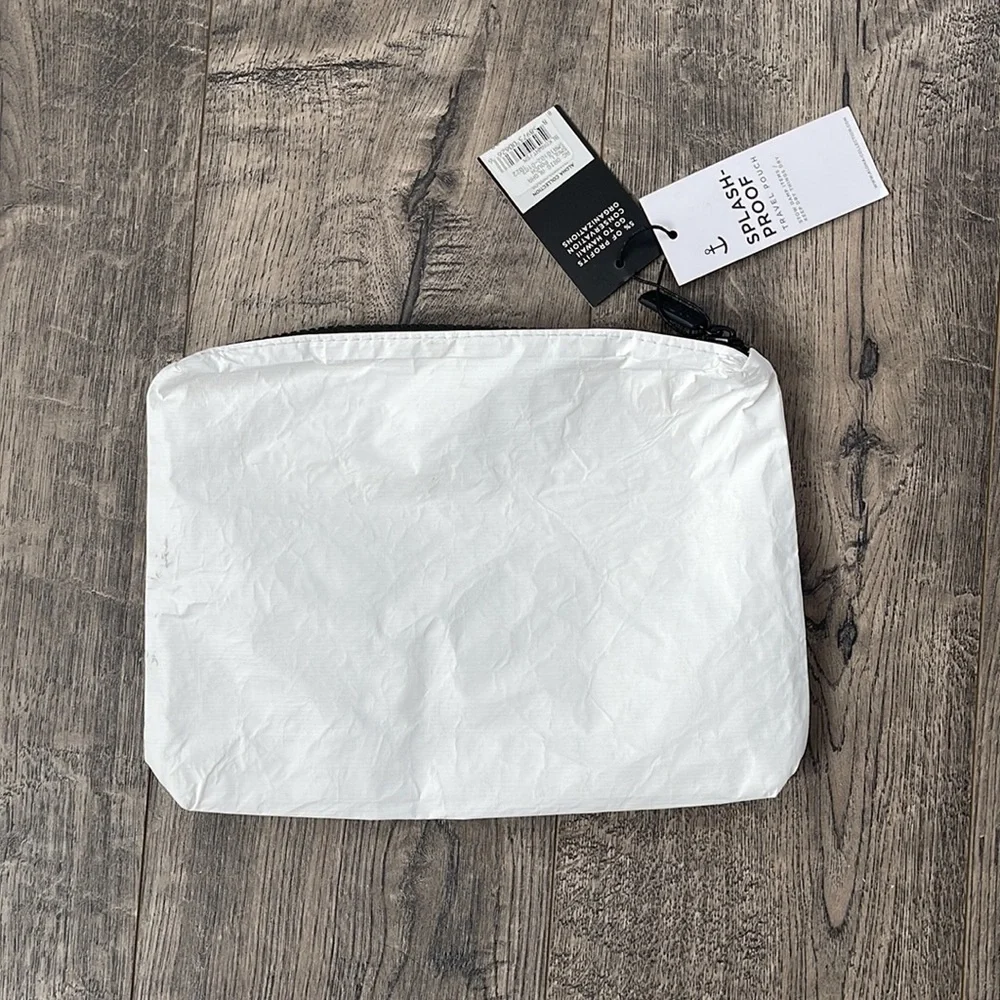 🏄‍♀️ Aloha Collection Travel Pouch 🏄‍♀️ - Picture 2 of 3